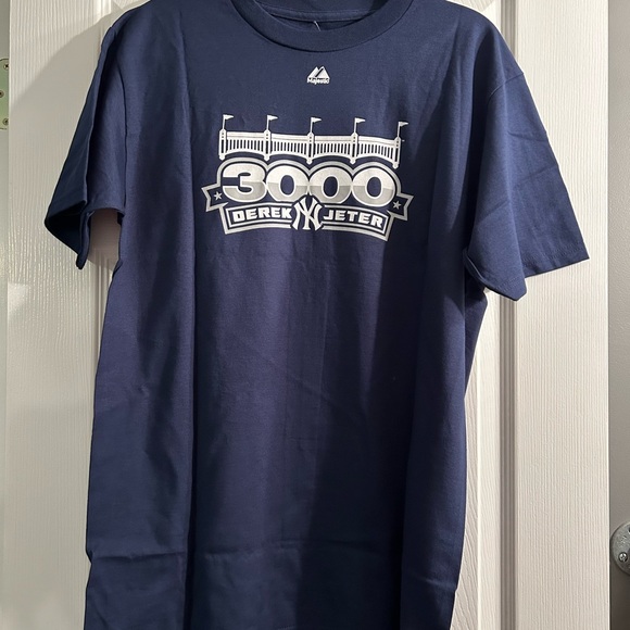 DEREK JETER ⚾️3000 hits T SHIRT - Picture 3 of 5